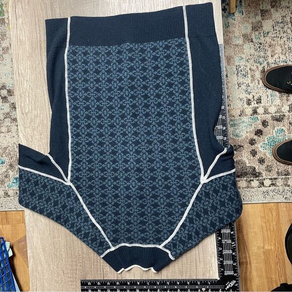 Cabela’s Blue zip up merino wool sweater - Picture 3 of 7